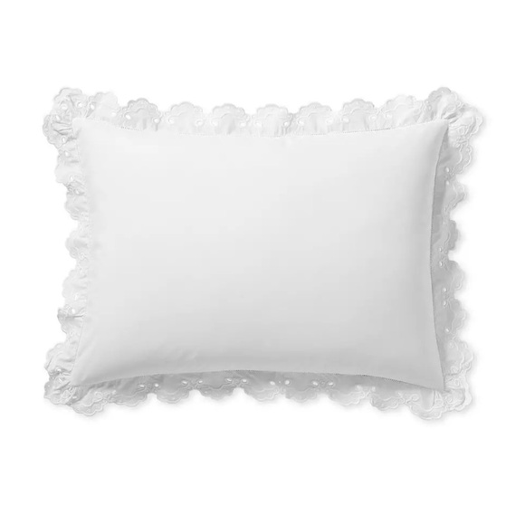 Serena & Lily Pair of Antibes Eyelet Percale Shams Pillowcases in White